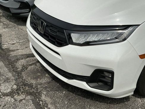 Used 2025 Honda Odyssey Sport-L image 11