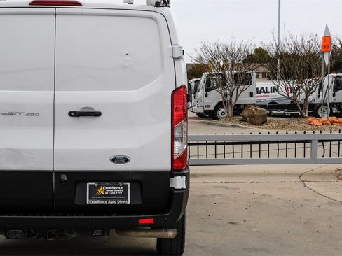 Used 2023 Ford Transit 250 Base image 40