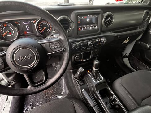 Used 2023 Jeep Wrangler Sport AWD/4WD image 21