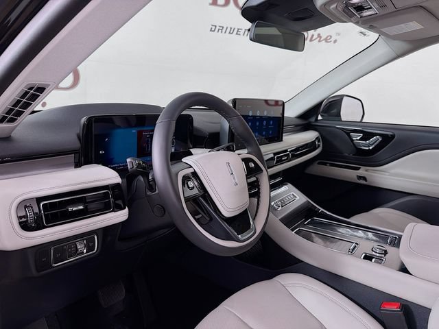 New 2026 Lincoln Aviator 2WD image 9