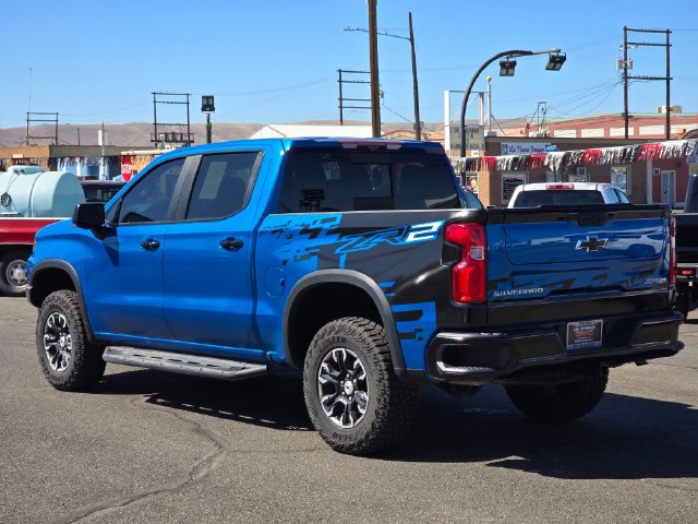 Used 2023 Chevrolet Silverado 1500 ZR2 w/ Technology Package AWD/4WD image 3