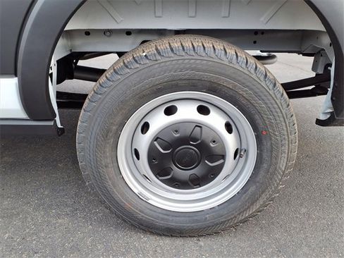 New 2026 Ford Transit 250 148 Medium Roof w/ Load Area Protection Package image 6