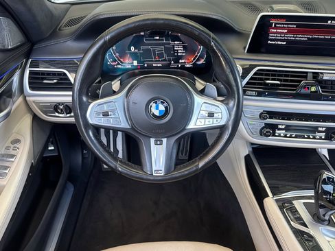 Certified 2022 BMW 750i xDrive w/ Executive Package AWD/4WD image 28