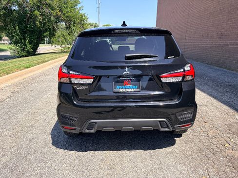 Used 2025 Mitsubishi Outlander Sport ES AWD/4WD image 4