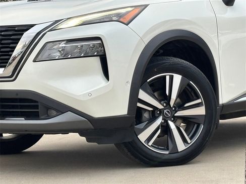 Used 2022 Nissan Rogue SL w/ SL Premium Package image 2