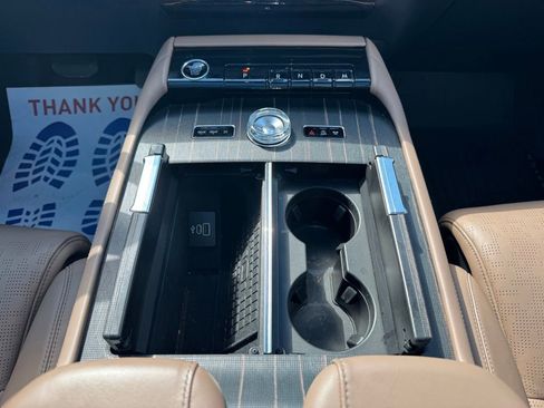 Used 2025 Lincoln Navigator Black Label AWD/4WD image 21
