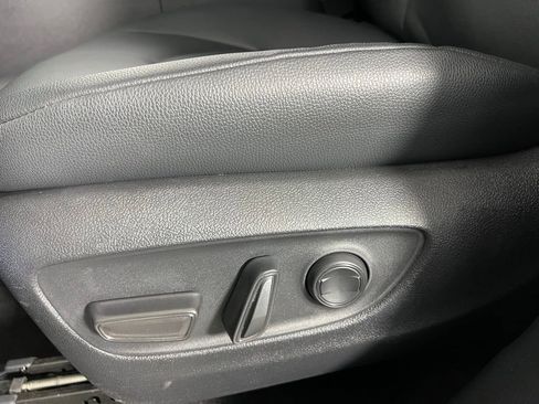 Used 2025 Toyota Grand Highlander FWD image 23