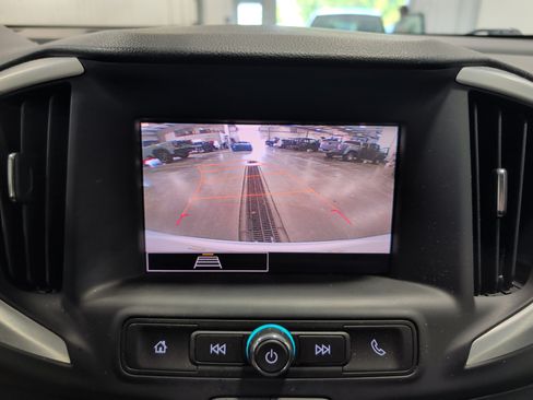 Used 2023 GMC Terrain SLE w/ Elevation Edition AWD/4WD image 11