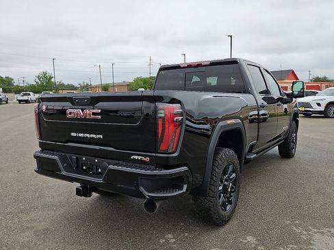 New 2026 GMC Sierra 2500 AT4 w/ AT4 Premium Plus Package AWD/4WD image 5