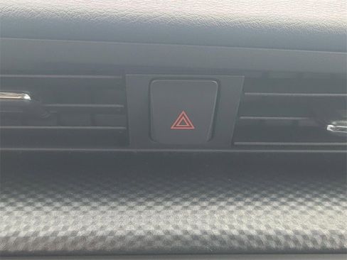 Certified 2024 Nissan Kicks SV image 19