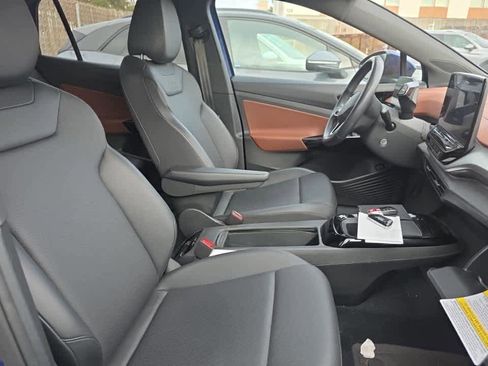 Used 2022 Volkswagen ID.4 Pro S w/ Gradient Package image 9