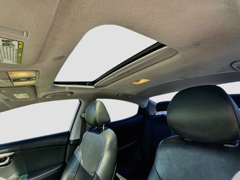 Used 2013 Hyundai Elantra Limited FWD image 23