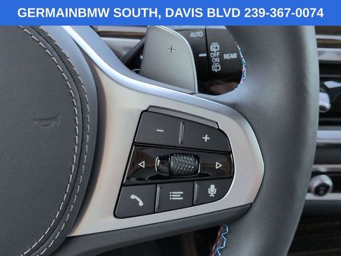 Used 2025 BMW X7 M60i AWD/4WD image 29