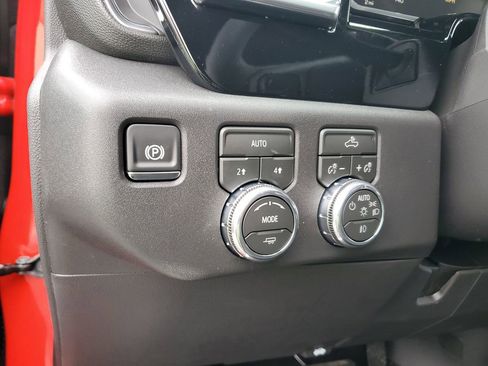 New 2026 GMC Sierra 1500 Elevation AWD/4WD image 17