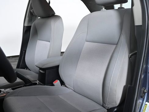 Used 2014 Toyota Corolla LE image 21