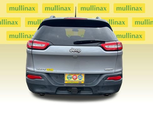 Used 2014 Jeep Cherokee Latitude w/ Trailer Tow Group AWD/4WD image 28