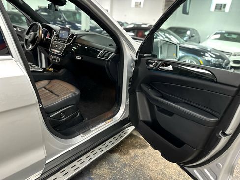 Used 2019 Mercedes-Benz GLS 450 4MATIC image 32