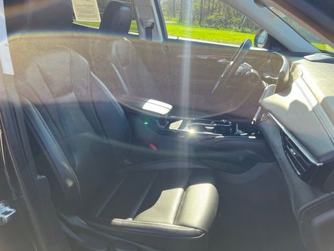 Used 2025 Buick Envision Preferred image 9