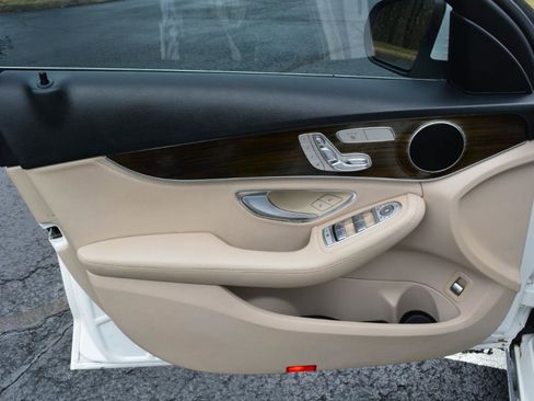 Used 2016 Mercedes-Benz C 300 4MATIC Sedan image 9