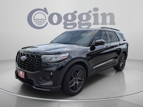 Certified 2025 Ford Explorer ST-Line w/ Premium Package RWD image 1