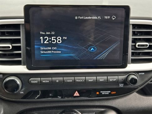 Certified 2023 Hyundai Venue Limited image 19