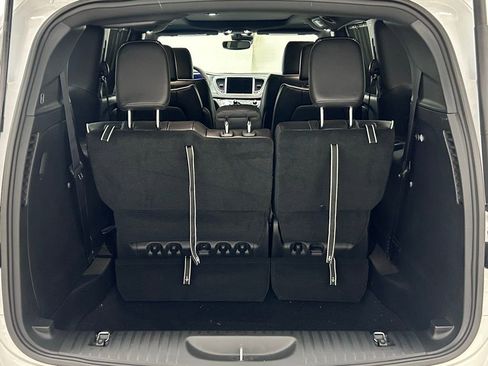 New 2026 Chrysler Pacifica Limited w/ S Appearance Package image 9