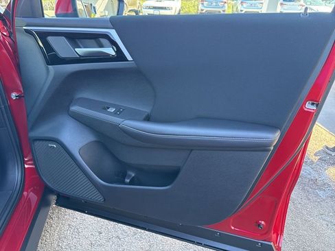 New 2025 Mitsubishi Outlander ES image 32