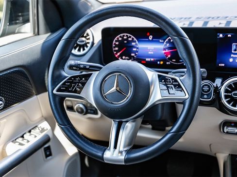 Certified 2025 Mercedes-Benz GLA 250 image 13