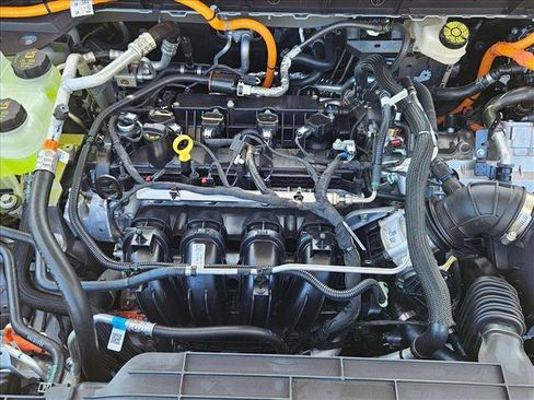 New 2025 Ford Escape SE image 16