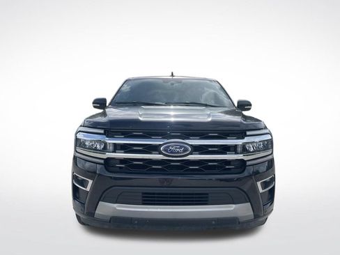 Used 2024 Ford Expedition Limited AWD/4WD image 3