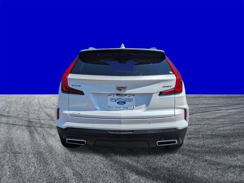 Used 2024 Cadillac XT4 Premium Luxury FWD image 5