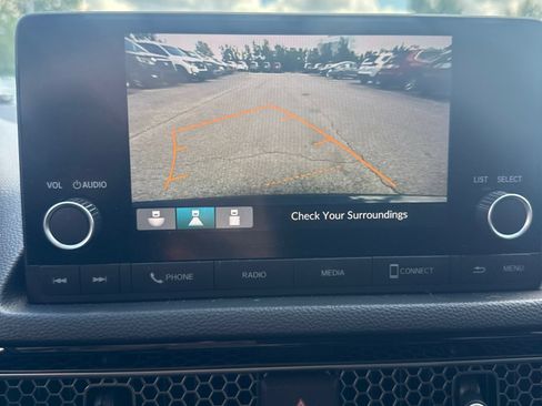 Used 2024 Honda Civic EX-L image 6