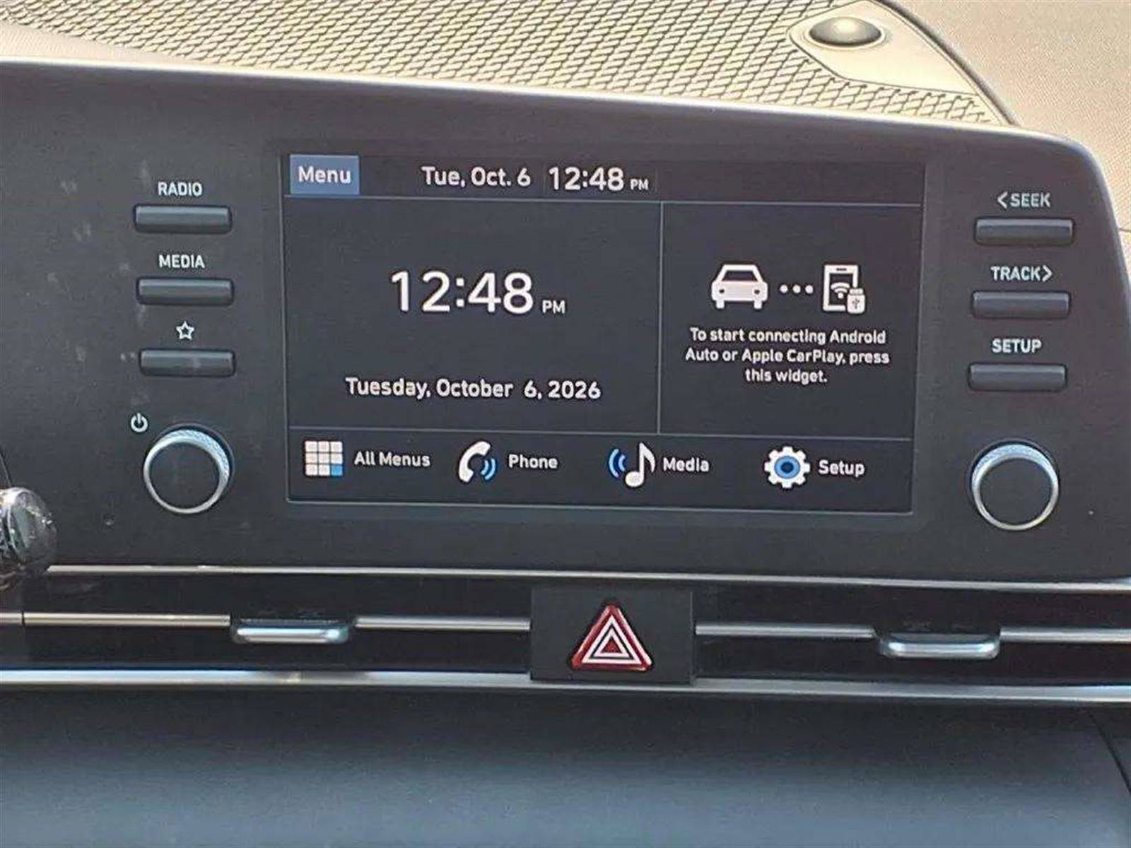 Certified 2025 Hyundai Elantra SE FWD image 13