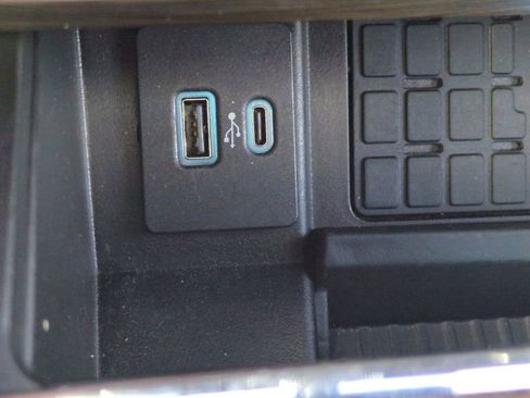 Used 2024 Ford Expedition Limited image 23