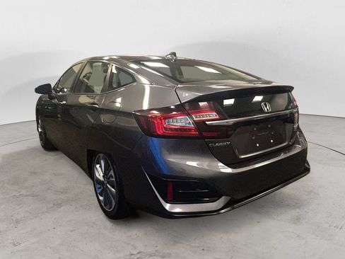 Used 2018 Honda Clarity Plug-In Hybrid image 3
