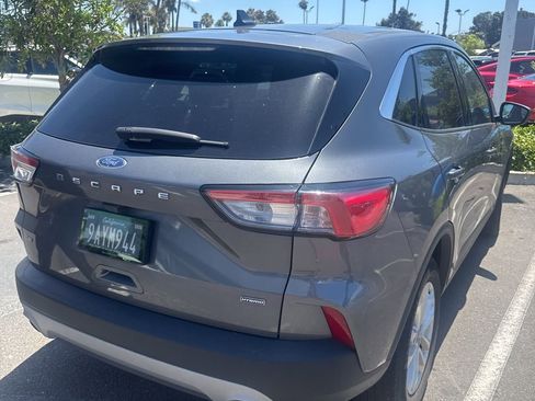 Used 2022 Ford Escape SE FWD image 5