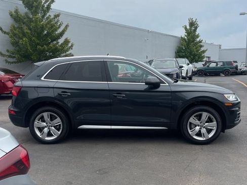 Used 2018 Audi Q5 Premium AWD/4WD image 11