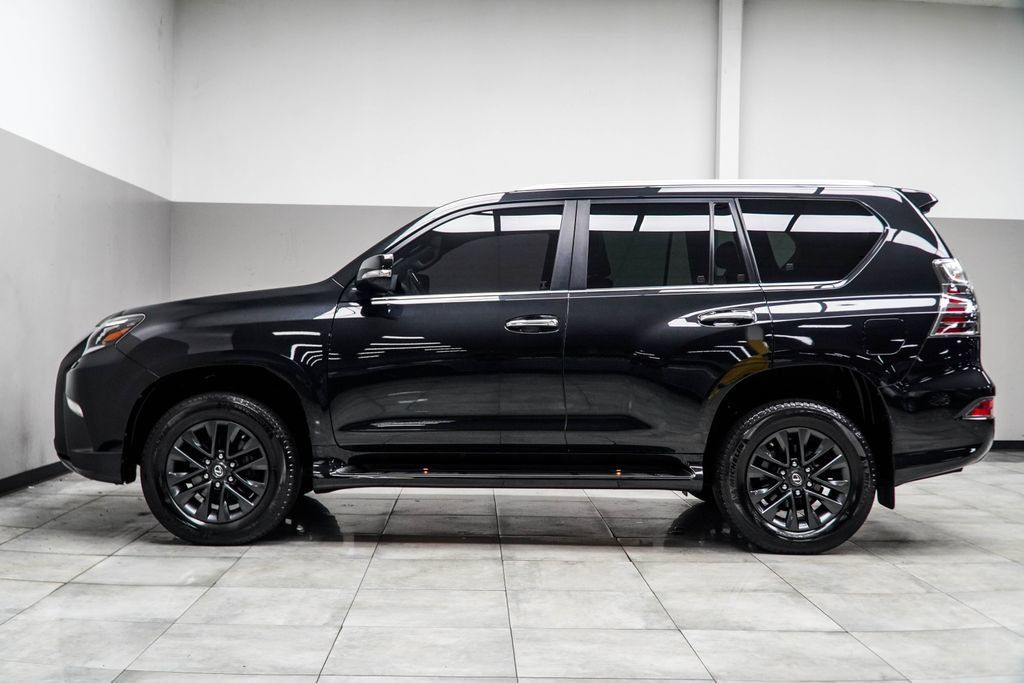 Used 2023 Lexus GX 460 Premium w/ Premium Package AWD/4WD image 11