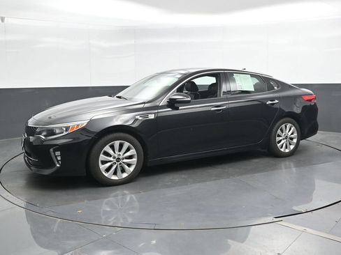 Used 2018 Kia Optima EX w/ Technology Package FWD image 8