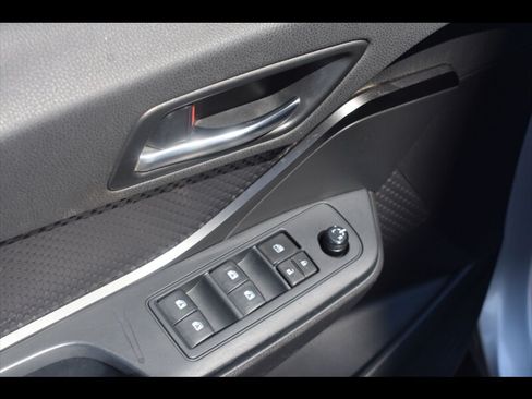 Used 2019 Toyota C-HR LE FWD image 19