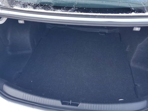 Used 2024 Chevrolet Malibu LT image 28