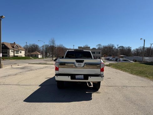 Used 2017 Nissan Titan Platinum Reserve image 6