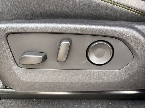 New 2025 Chevrolet Colorado ZR2 w/ Off-Road Front Bumper Package image 18