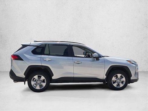 Used 2024 Toyota RAV4 XLE FWD image 3