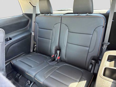 Used 2022 GMC Acadia AT4 w/ Preferred Package AWD/4WD image 21