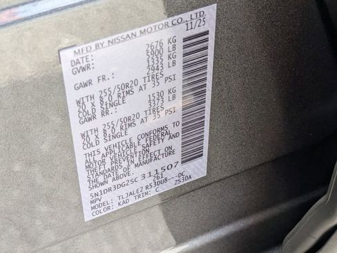 New 2025 Nissan Pathfinder Platinum image 36