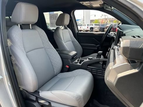 Certified 2024 Toyota Tacoma SR5 AWD/4WD image 10