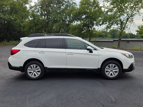 Used 2018 Subaru Outback 2.5i Premium AWD/4WD image 4