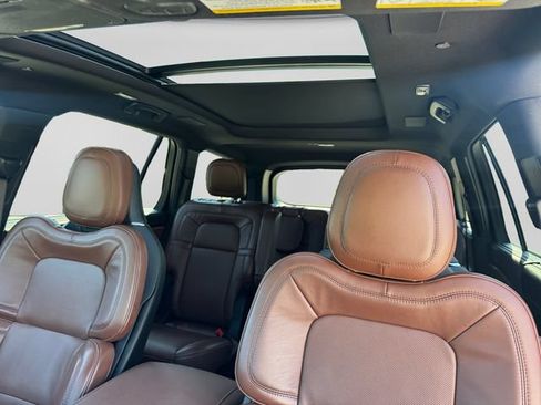 Used 2025 Lincoln Aviator Reserve w/ Equipment Group 201A AWD/4WD image 18