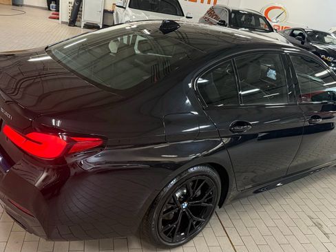Used 2022 BMW 530i xDrive w/ M Sport Package image 10